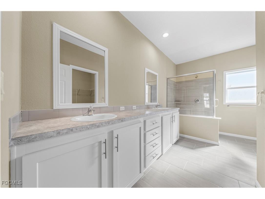 24 Red Poinciana Drive Fort Myers FL 33908 2025012310 image25