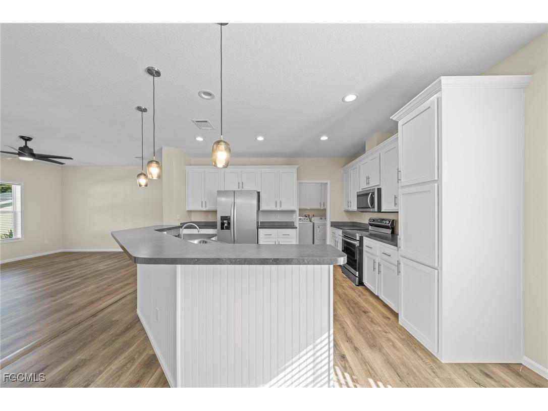 24 Red Poinciana Drive Fort Myers FL 33908 2025012310 image5