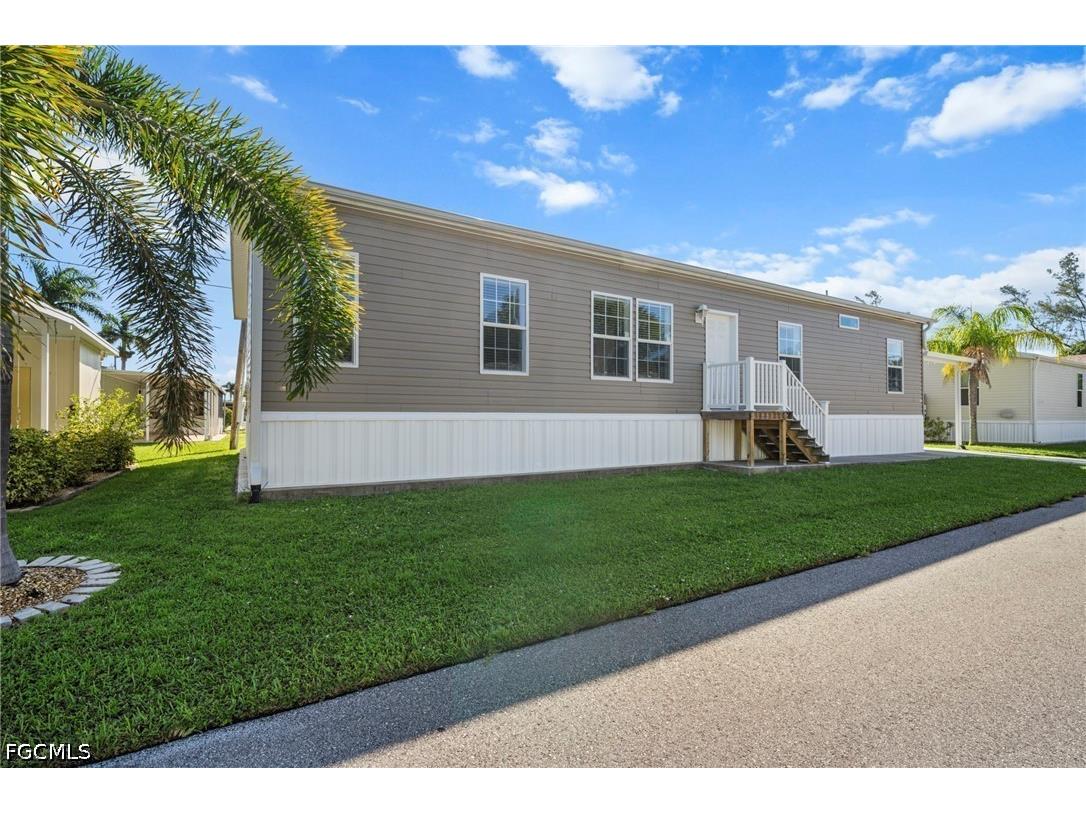 24 Red Poinciana Drive Fort Myers FL 33908 2026015535 image1