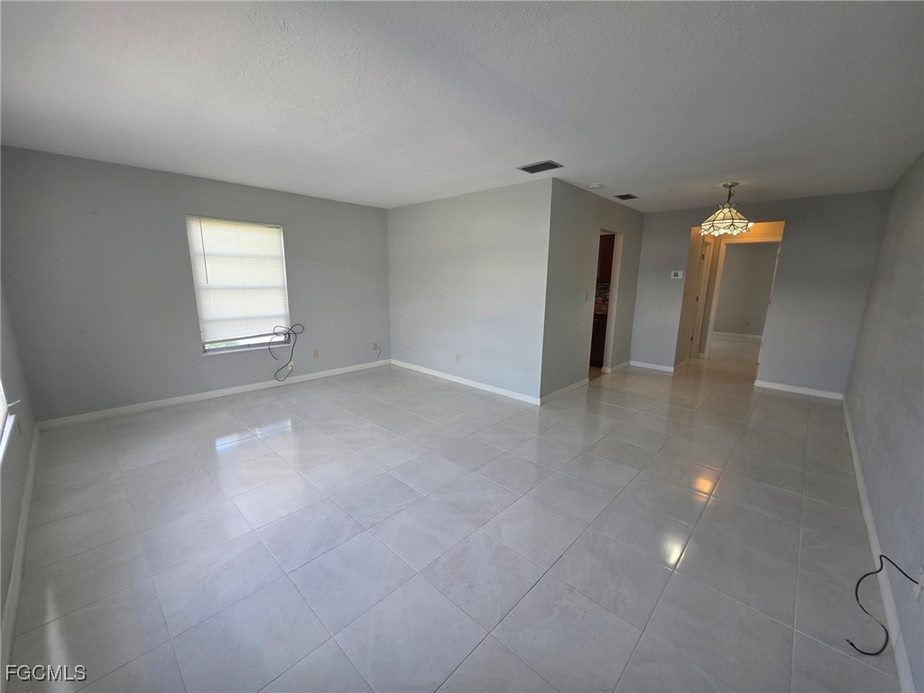 24 Temple Court Lehigh Acres FL 33936 2025014933 image3