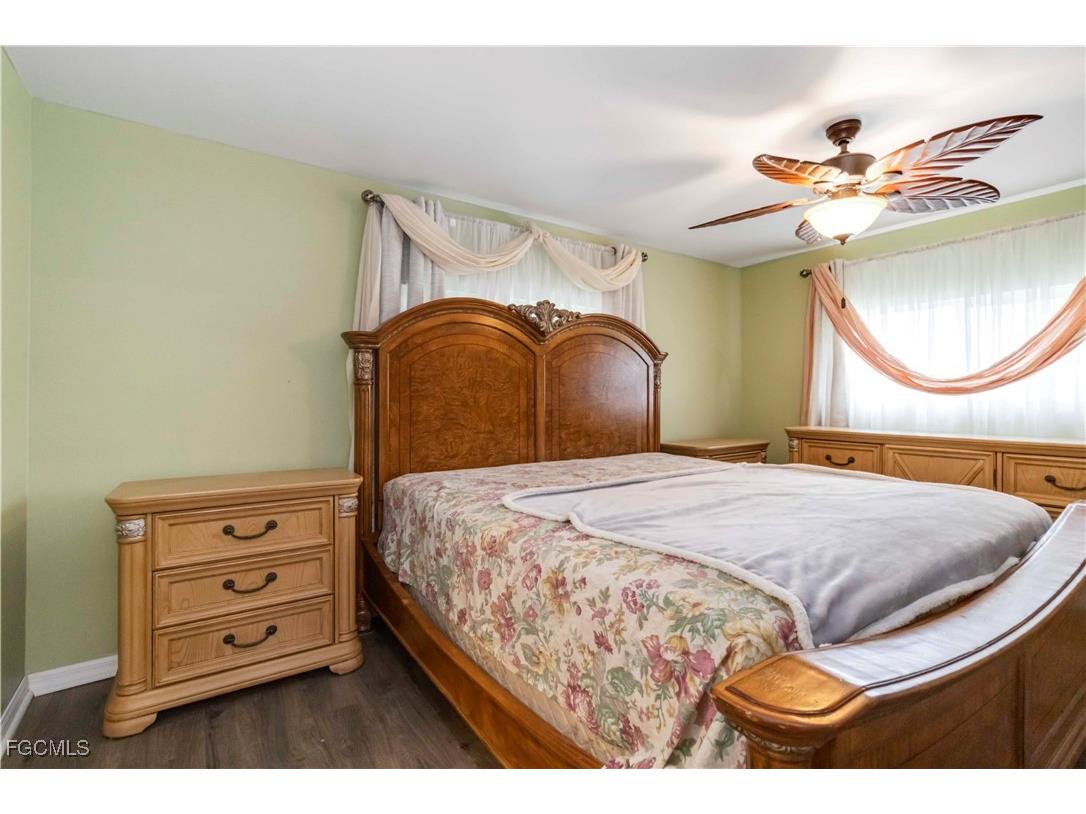 24 Williamsburg Way Fort Myers FL 33908 2025002419 image18