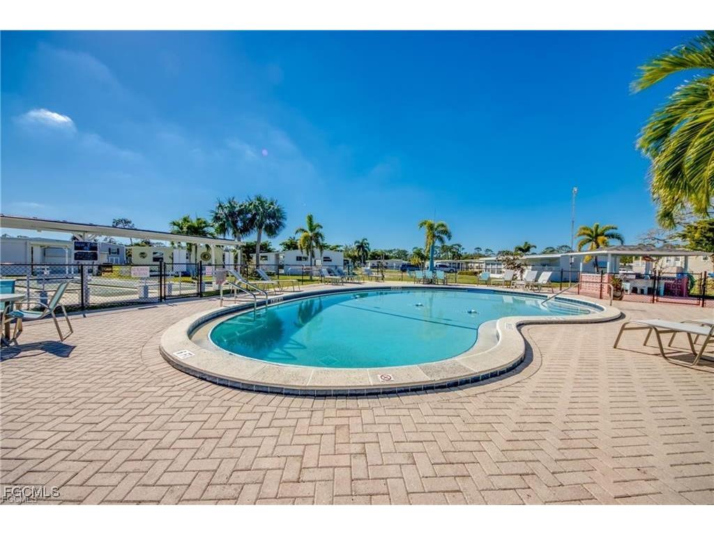 24 Williamsburg Way Fort Myers FL 33908 2025002419 image28