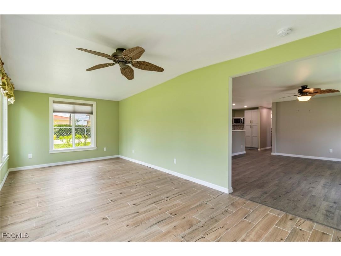 24 Williamsburg Way Fort Myers FL 33908 2025002419 image4