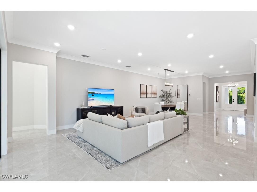 240 Allamanda Way Naples FL 34114 225056253 image9