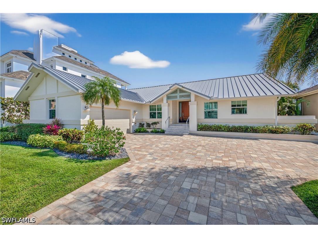 240 Channel Drive Naples FL 34108 226023119 image1