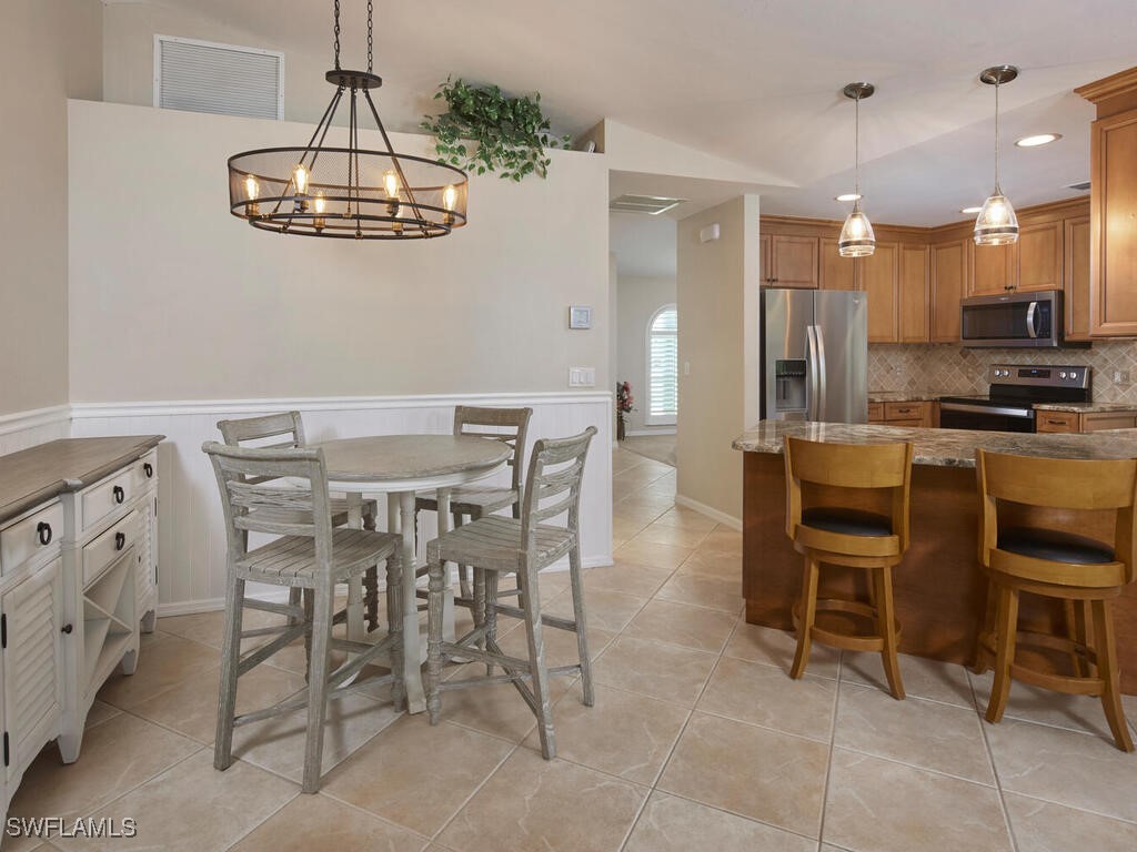 240 Columbus Way Marco Island FL 34145 225071831 image10