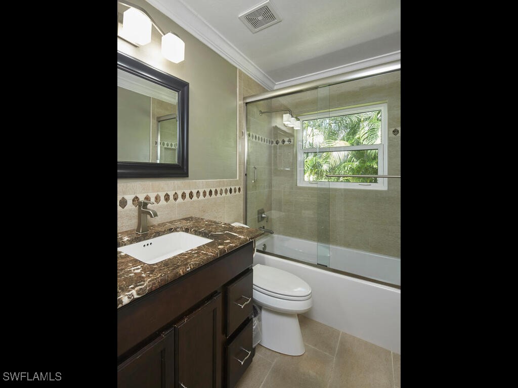 240 Columbus Way Marco Island FL 34145 225071831 image16