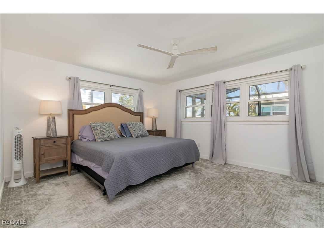 240 Driftwood Lane Fort Myers Beach FL 33931 2025025469 image17