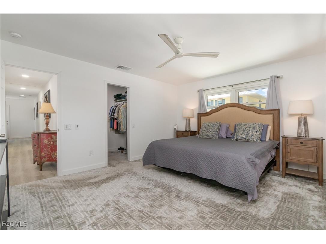 240 Driftwood Lane Fort Myers Beach FL 33931 2025025469 image18