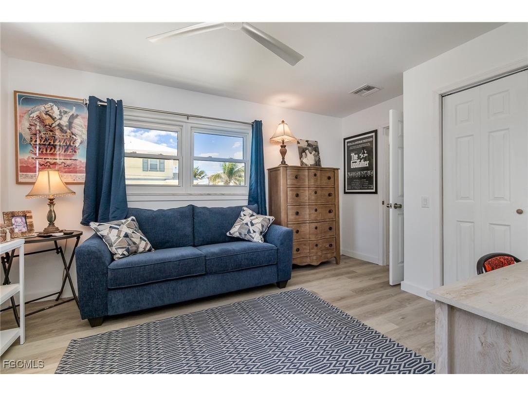 240 Driftwood Lane Fort Myers Beach FL 33931 2025025469 image20