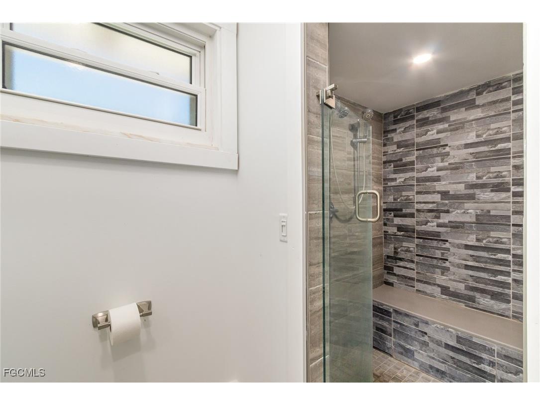 240 Driftwood Lane Fort Myers Beach FL 33931 2025025469 image23