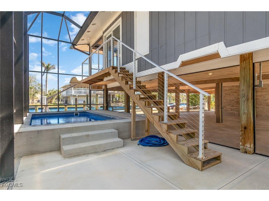 240 Driftwood Lane Fort Myers Beach FL 33931 2025025469 image25