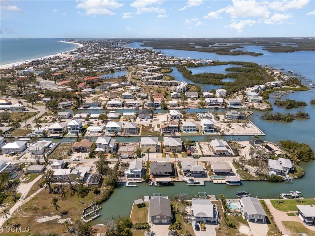 240 Driftwood Lane Fort Myers Beach FL 33931 2025025469 image33
