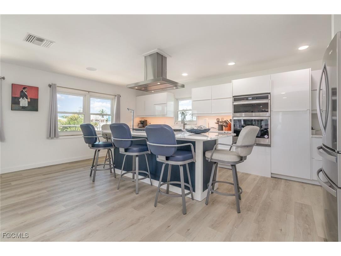 240 Driftwood Lane Fort Myers Beach FL 33931 2025025469 image6