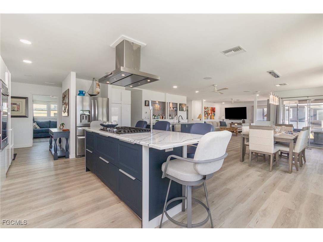 240 Driftwood Lane Fort Myers Beach FL 33931 2025025469 image7