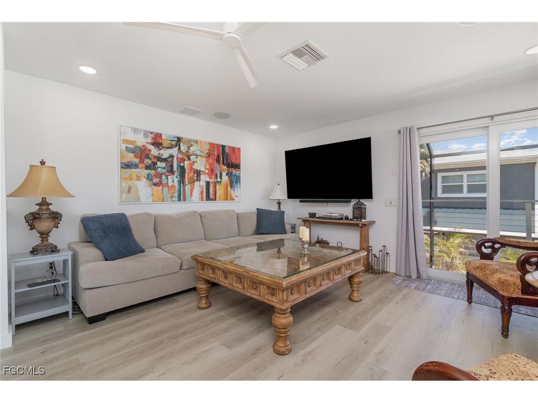 240 Driftwood Lane Fort Myers Beach FL 33931 2025025469 image9