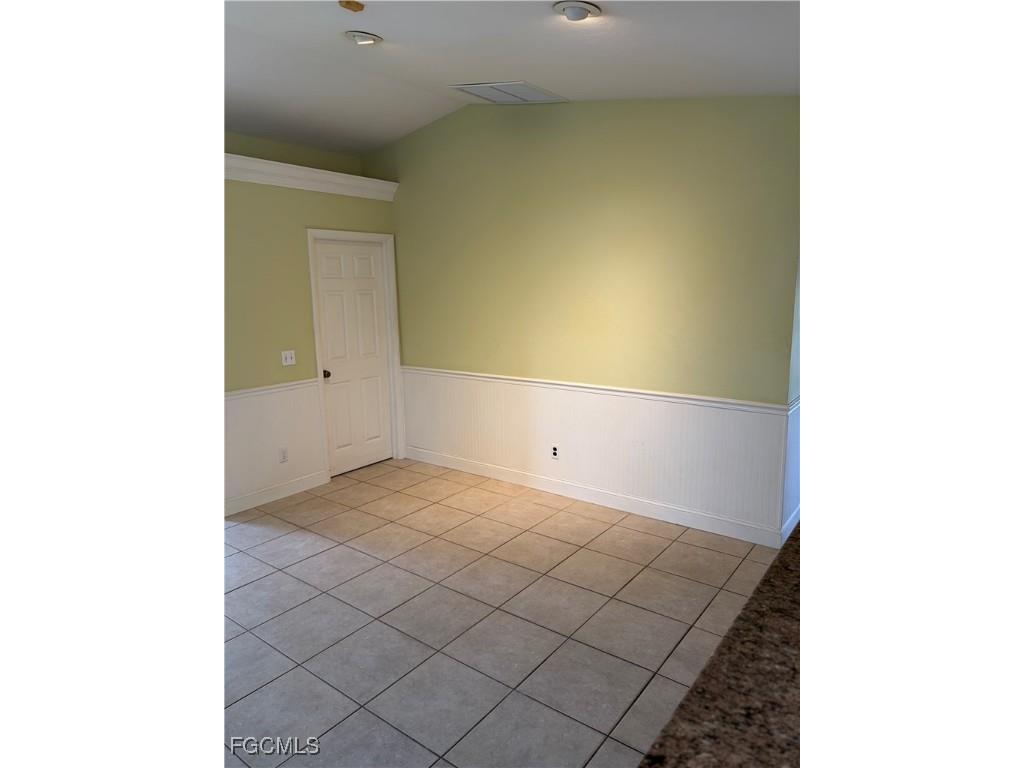 240 E Mariana Avenue North Fort Myers FL 33917 2025017524 image11