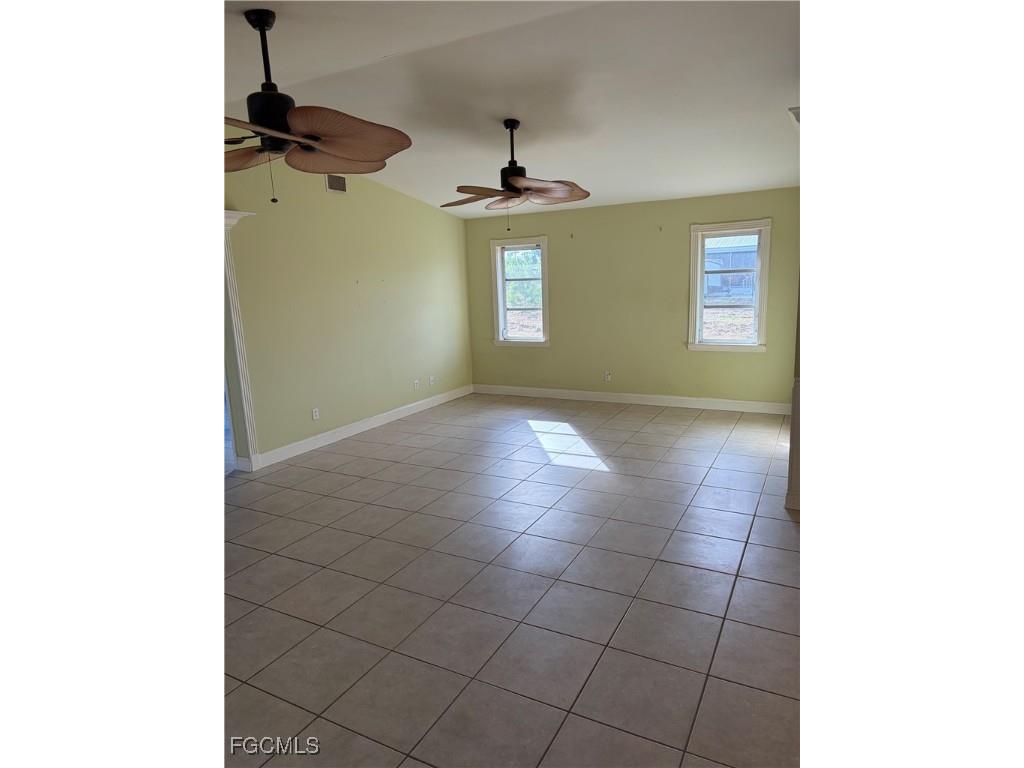 240 E Mariana Avenue North Fort Myers FL 33917 2025017524 image14