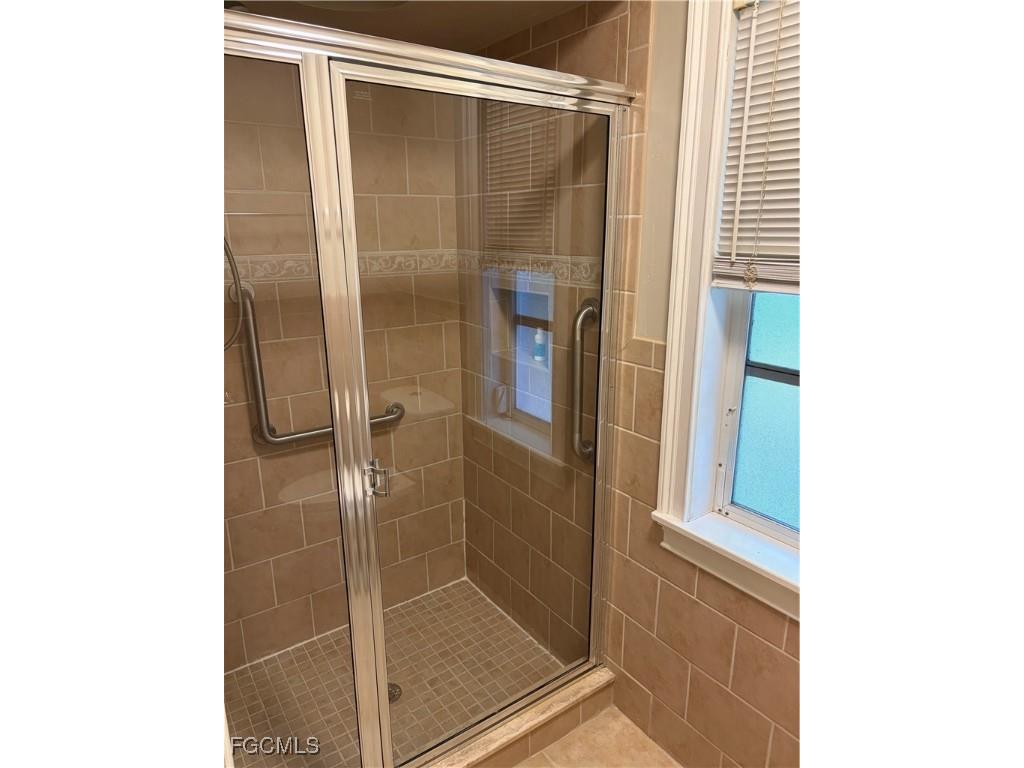 240 E Mariana Avenue North Fort Myers FL 33917 2025017524 image20