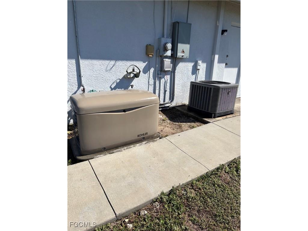 240 E Mariana Avenue North Fort Myers FL 33917 2025017524 image23