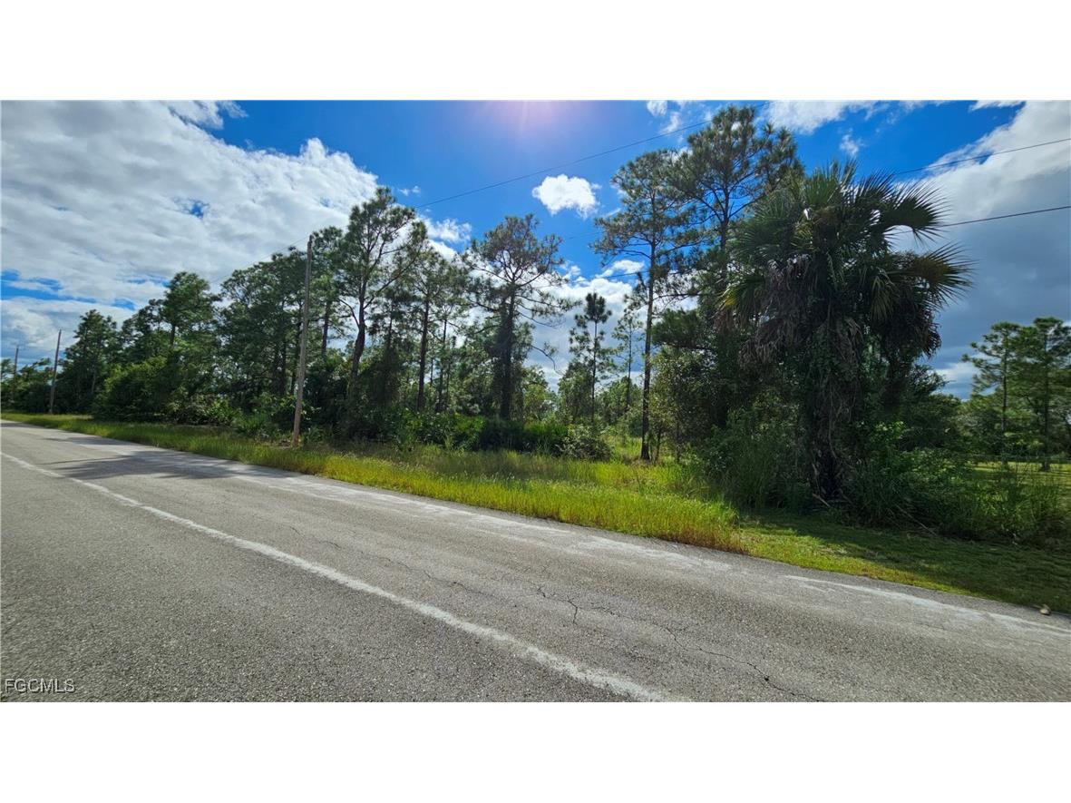 240 Genoa Avenue S Lehigh Acres FL 33974 2025014759 image5