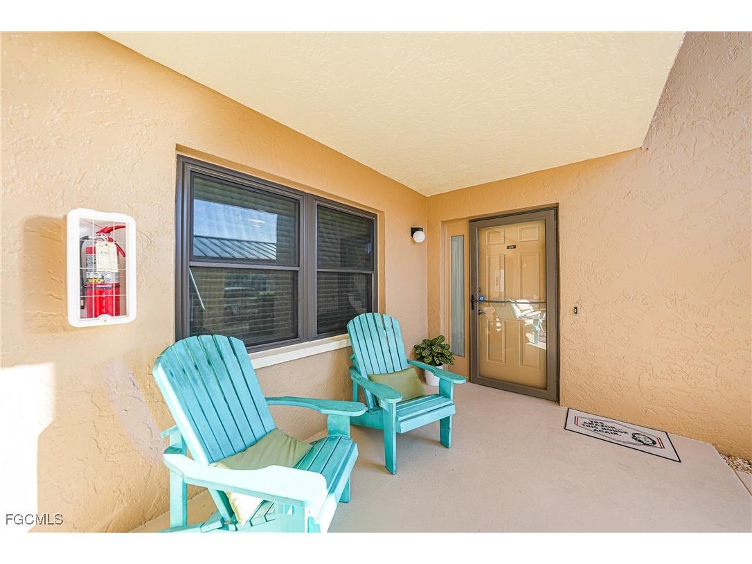 240 Lewis Circle #513 Punta Gorda FL 33950 2026000238 image3