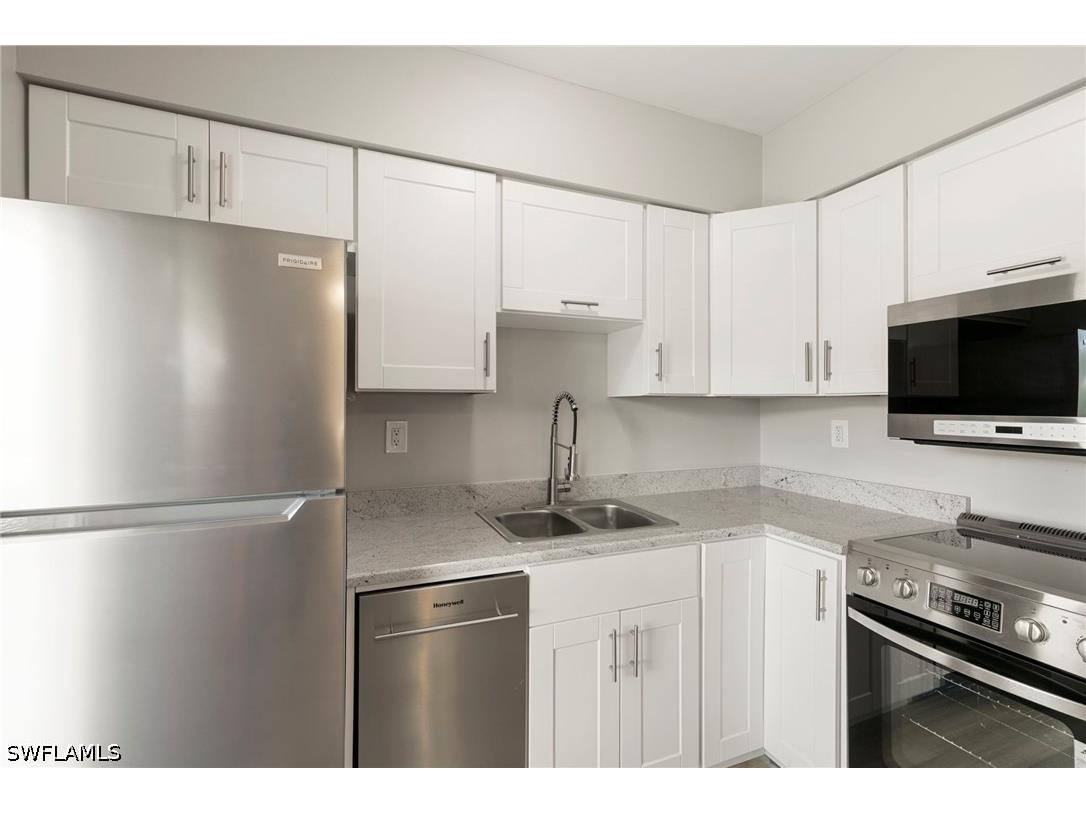 240 N Collier Boulevard #D2 Marco Island FL 34145 226012701 image6