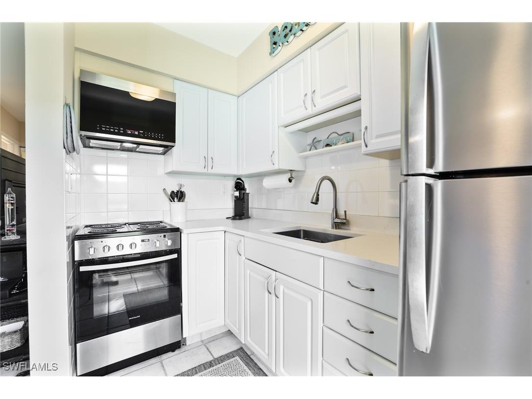 240 N Collier Boulevard #F1 Marco Island FL 34145 225033829 image4