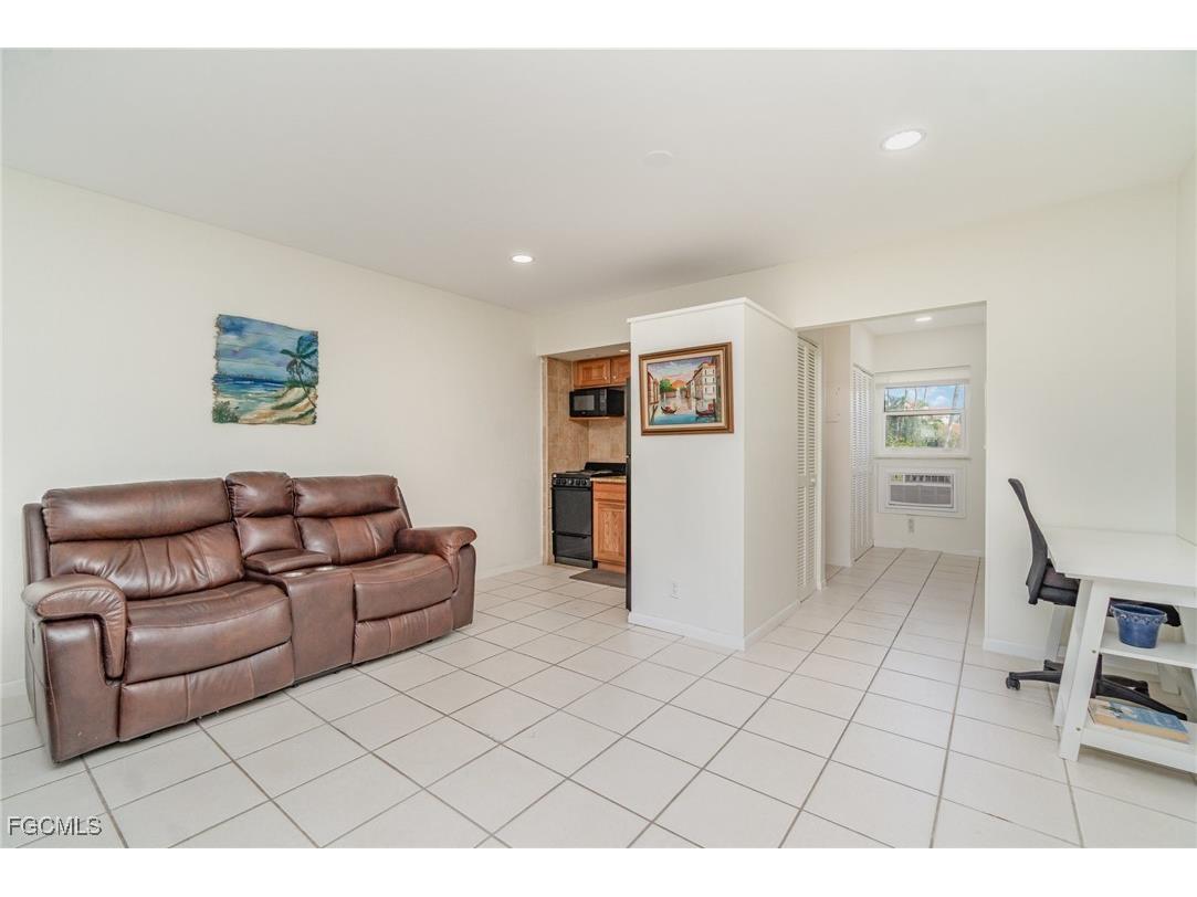 240 N Collier Boulevard #F8 Marco Island FL 34145 2025019674 image4