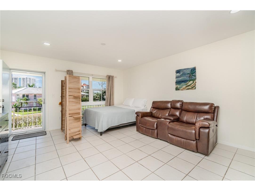 240 N Collier Boulevard #F8 Marco Island FL 34145 2025019674 image5