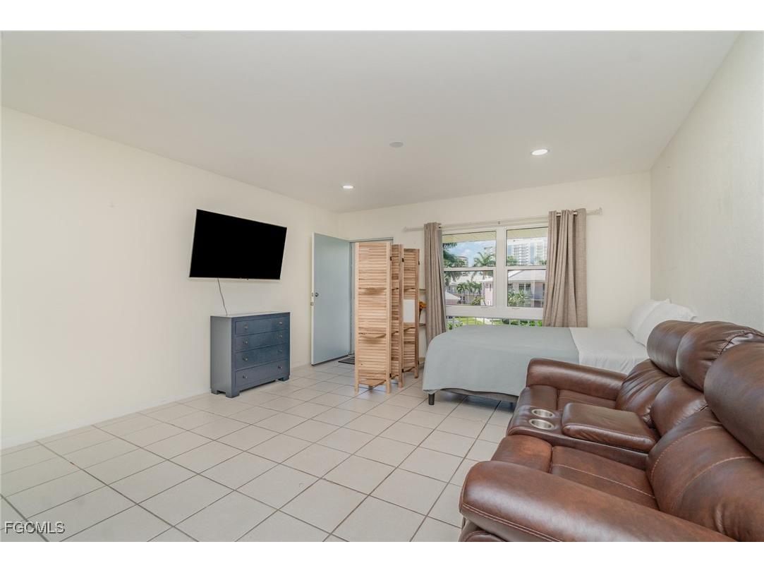 240 N Collier Boulevard #F8 Marco Island FL 34145 2025019674 image6