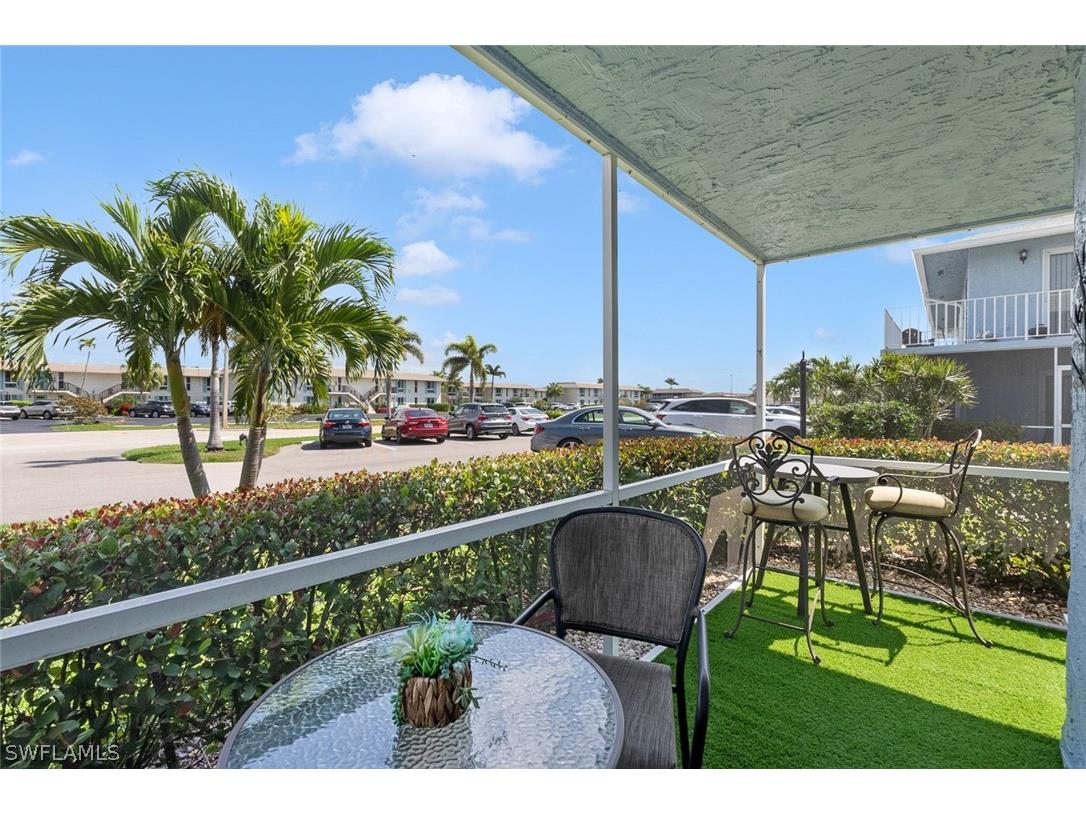240 Palm Drive #48-1 Naples FL 34112 226010376 image15