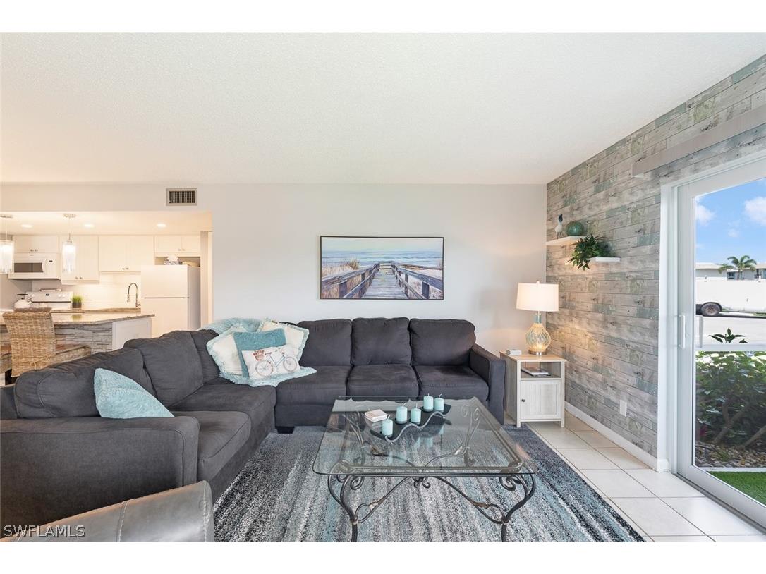 240 Palm Drive #48-1 Naples FL 34112 226010376 image16