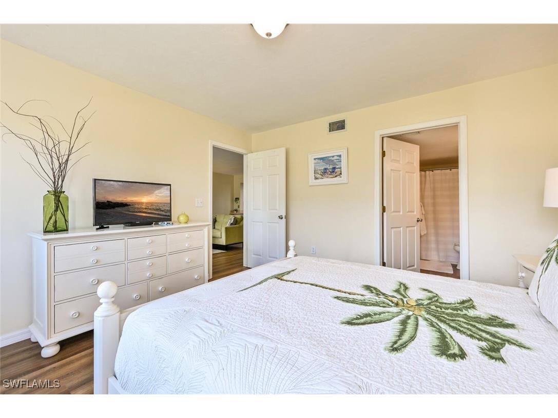 240 Pebble Beach Boulevard #702 Naples FL 34113 225073424 image13