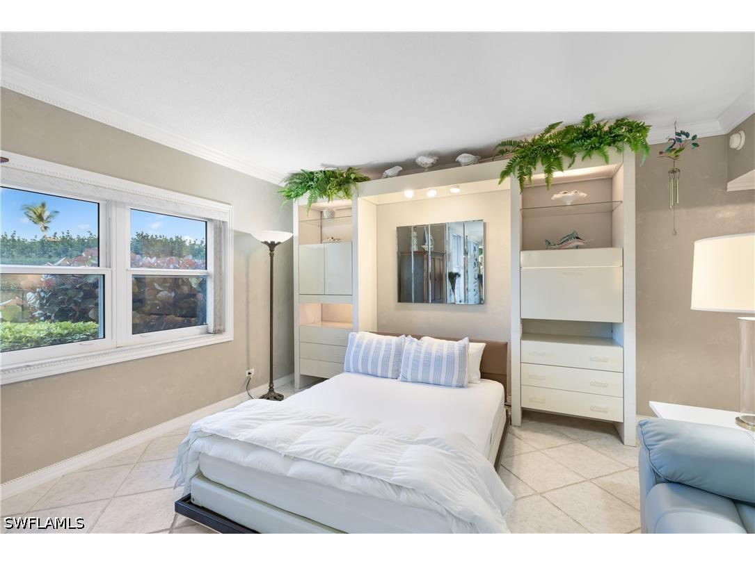240 Seaview Court #105 Marco Island FL 34145 226013294 image3