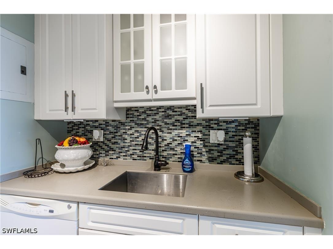 240 Seaview Court #105 Marco Island FL 34145 226013294 image6