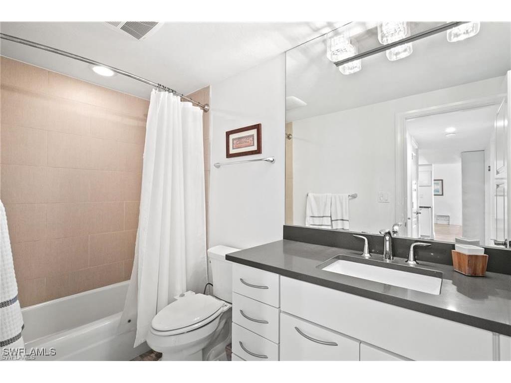 240 Seaview Court #211 Marco Island FL 34145 225083328 image12