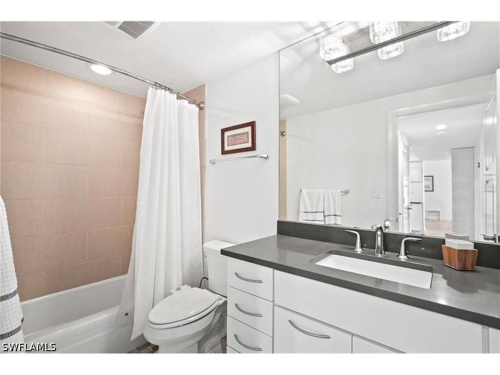240 Seaview Court #211 Marco Island FL 34145 226021288 image12