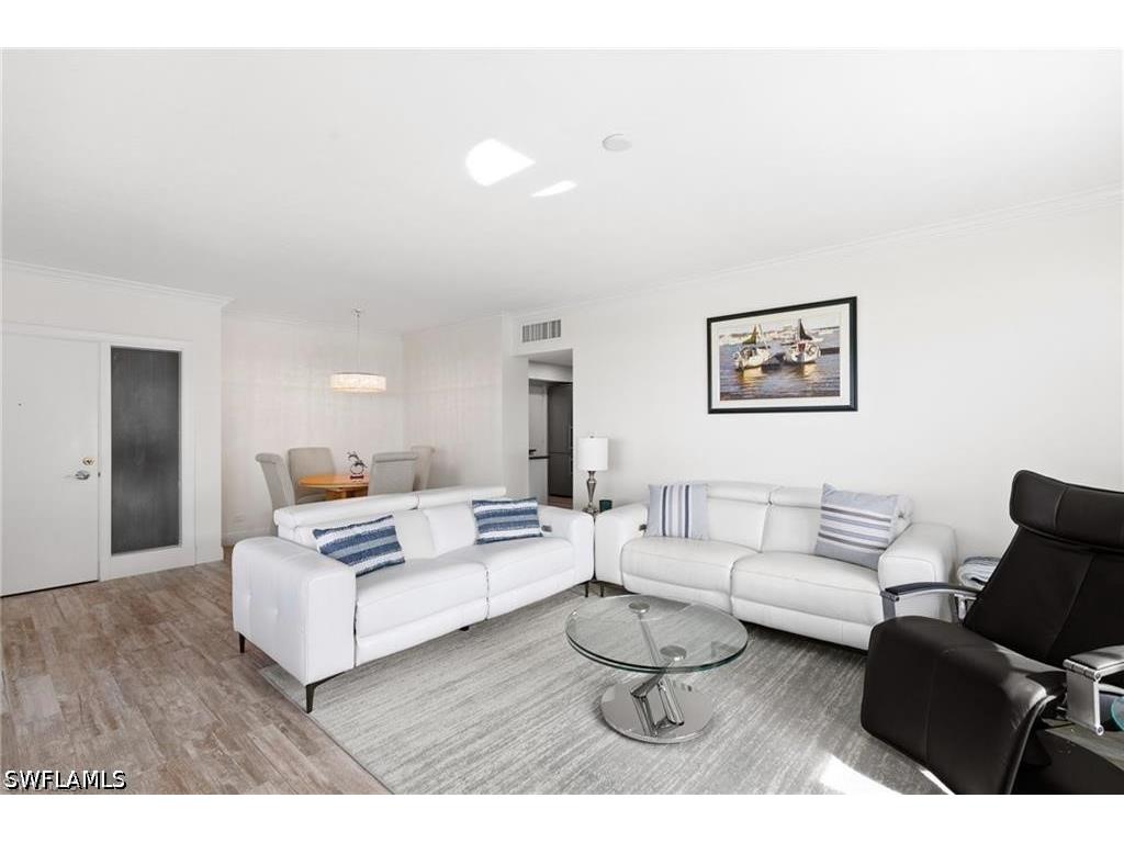 240 Seaview Court #211 Marco Island FL 34145 226021288 image5