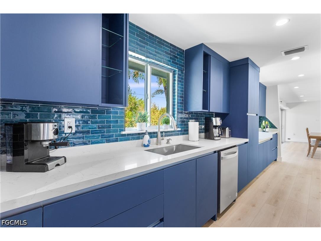 240 Southwinds Drive Sanibel FL 33957 2026014624 image11