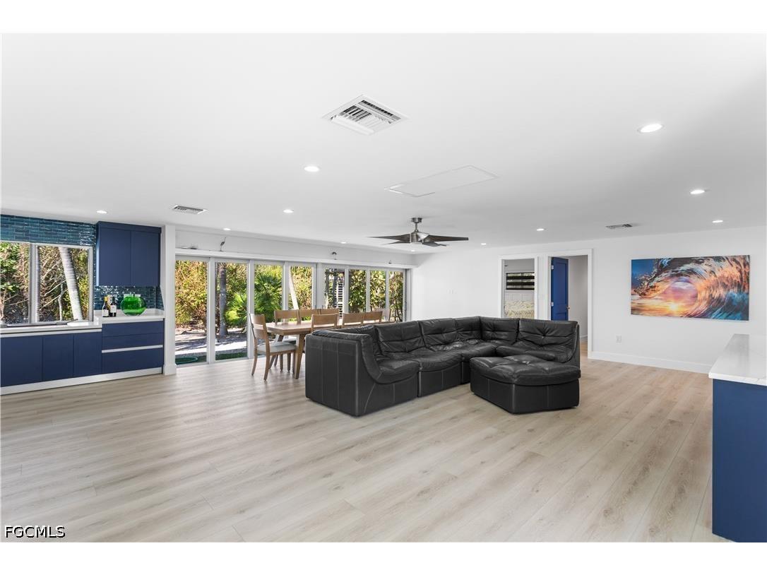 240 Southwinds Drive Sanibel FL 33957 2026014624 image4