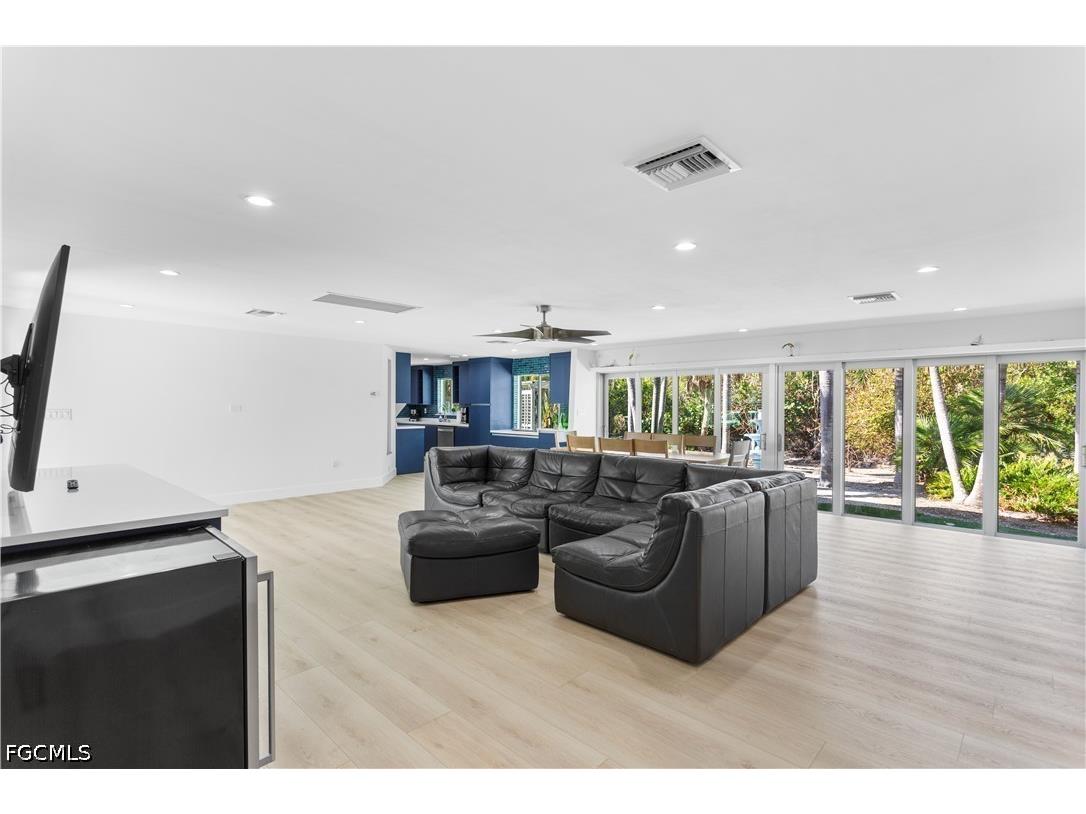 240 Southwinds Drive Sanibel FL 33957 2026014624 image6