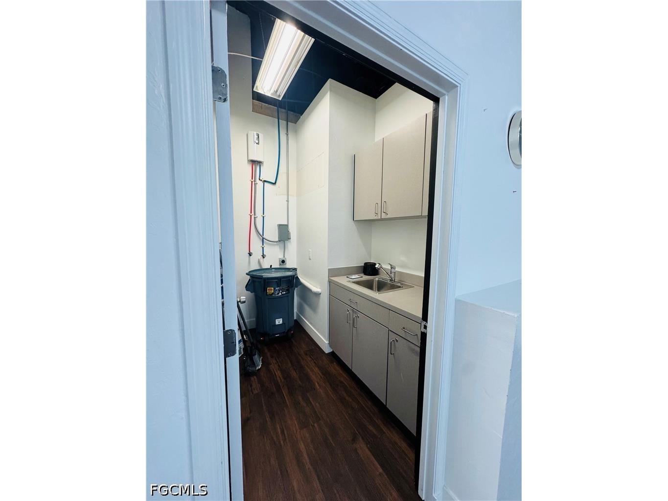 2400 1st Street #102 Fort Myers FL 33901 2026016455 image8