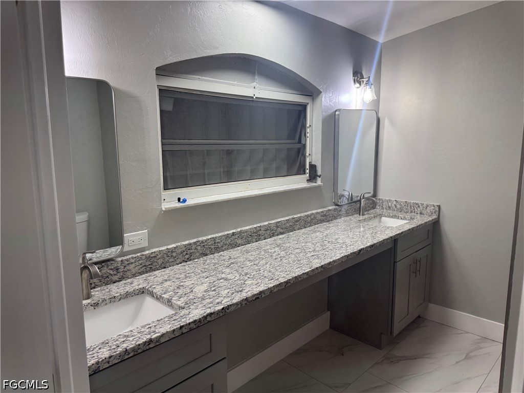 2400 Barcelona Avenue Fort Myers FL 33905 2026017084 image3