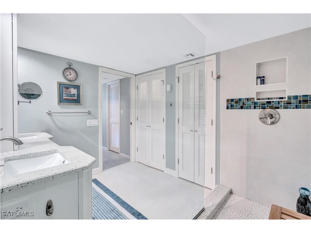 2400 Gulf Shore Boulevard N #203 Naples FL 34103 225065607 image17