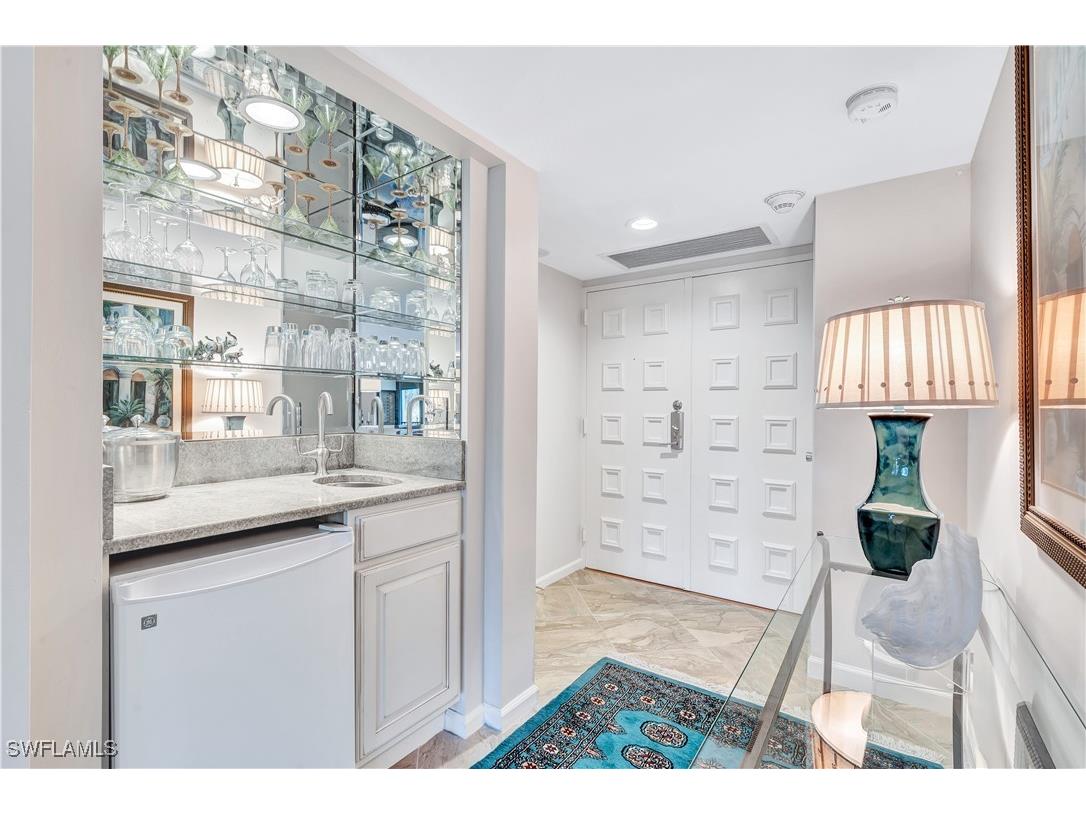 2400 Gulf Shore Boulevard N #203 Naples FL 34103 225065607 image6