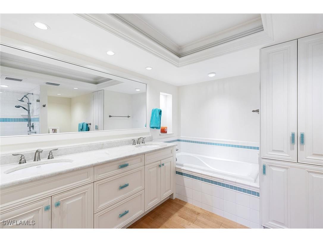 2400 Gulf Shore Boulevard N #305 Naples FL 34103 225030788 image11