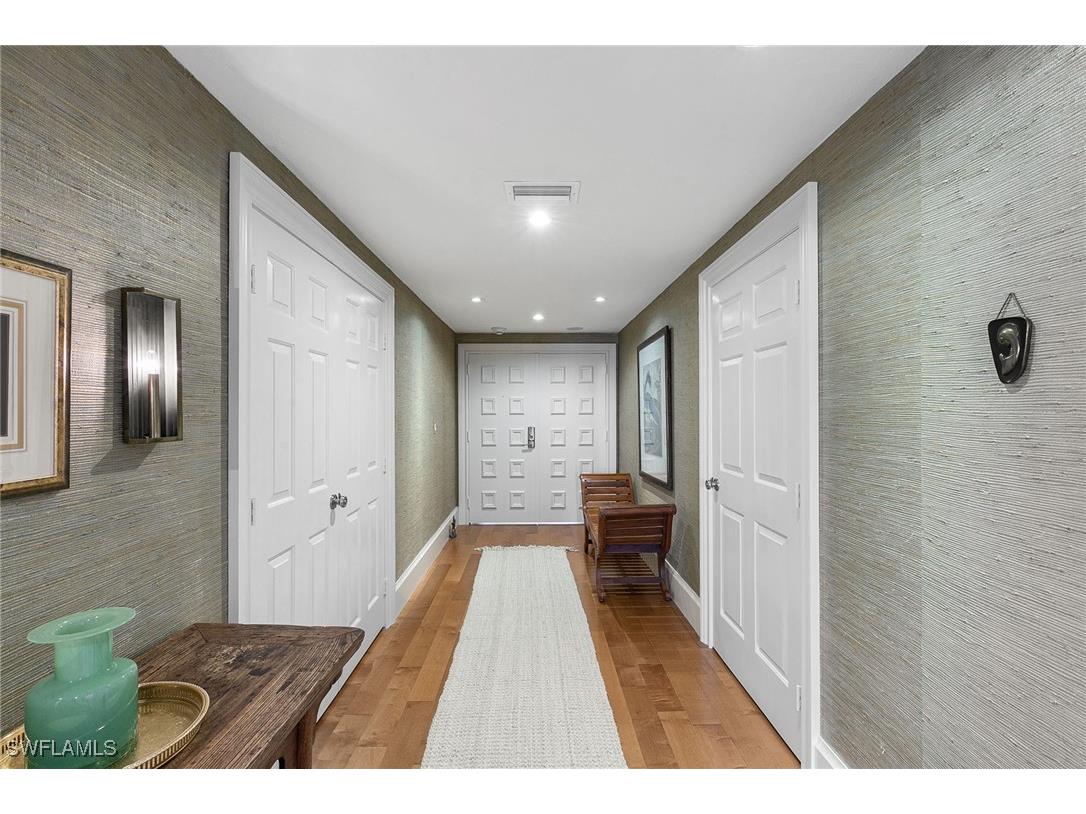 2400 Gulf Shore Boulevard N #305 Naples FL 34103 225030788 image31