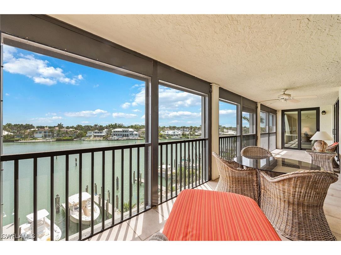 2400 Gulf Shore Boulevard N #404 Naples FL 34103 223030759 image1