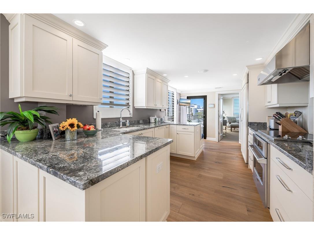 2400 Gulf Shore Boulevard N #501 Naples FL 34103 225078037 image12